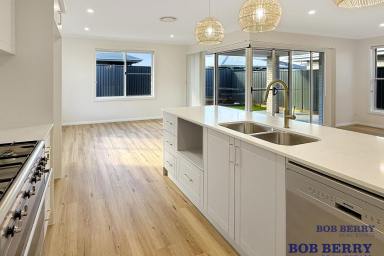 House For Lease - NSW - Dubbo - 2830 - Brand-New Contemporary Home in Delta Shores Gated Estate  (Image 2)