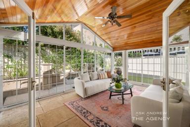 House For Sale - WA - Booragoon - 6154 - LUXURIOUS ENTERTAINER  (Image 2)