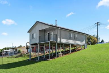 House For Sale - NSW - Crookwell - 2583 - True Country Charm!  (Image 2)
