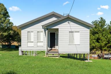 House For Sale - NSW - Crookwell - 2583 - True Country Charm!  (Image 2)