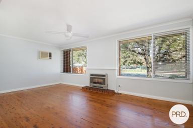 House Leased - NSW - Lavington - 2641 - SPACIOUS FAMILY HOME (Image 2)