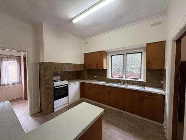 House Leased - VIC - Hamilton - 3300 - Centrally Located Brick Home (Image 2)