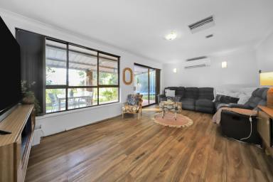 House For Sale - NSW - Tumut - 2720 - The Complete Package!  (Image 2)