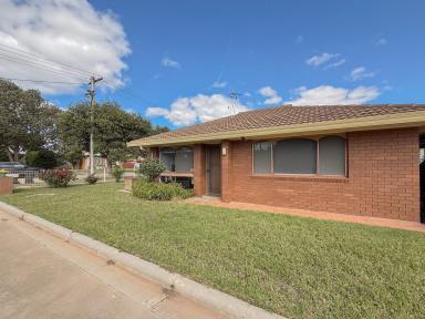 Unit For Sale - VIC - Swan Hill - 3585 - Easy Living in a Quiet Complex  (Image 2)