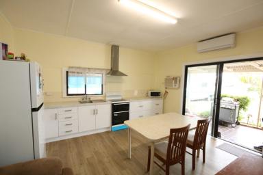 House For Sale - VIC - Rochester - 3561 - SPACIOUS OPPORTUNITY ON A GENEROUS 1,400m² ALLOTMENT  (Image 2)