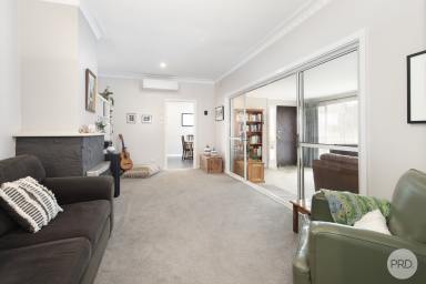 House For Sale - VIC - Ballarat North - 3350 - Classic Brick Beauty In A Quiet Court  (Image 2)