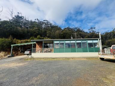 House For Sale - TAS - Wivenhoe - 7320 - Panoramic Outlook in a Prime Position  (Image 2)