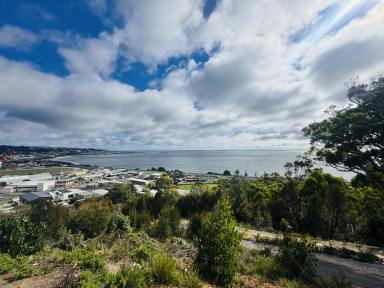 House For Sale - TAS - Wivenhoe - 7320 - Panoramic Outlook in a Prime Position  (Image 2)