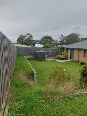 House For Sale - VIC - Morwell - 3840 - 7 Ronald Crt Morwell : Development Potential  (Image 2)