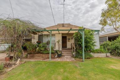 House For Sale - VIC - Ouyen - 3490 - Ready to add value?! (Image 2)