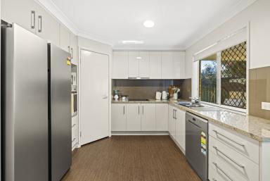 Unit For Sale - QLD - Drayton - 4350 - Low-Maintenance Living in a Boutique Complex  (Image 2)