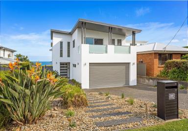 House For Lease - NSW - Kiama Heights - 2533 - Luxury Coastal Living with Stunning Loves Bay Views (Image 2)