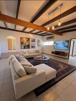 House For Lease - WA - Applecross - 6153 - 5-Bedroom Family Residence  (Image 2)