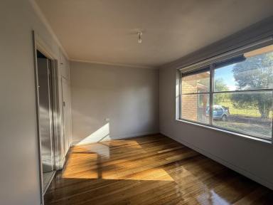 Unit For Lease - VIC - Penshurst - 3289 - Low maintenance unit  (Image 2)