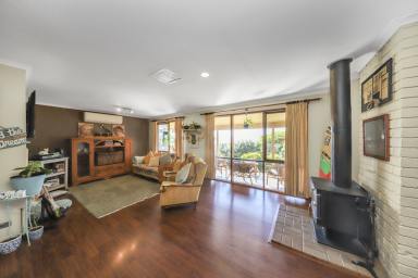 House For Sale - NSW - Tumut - 2720 - Top of Town!  (Image 2)