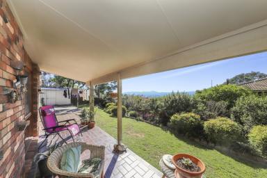 House For Sale - NSW - Tumut - 2720 - Top of Town!  (Image 2)