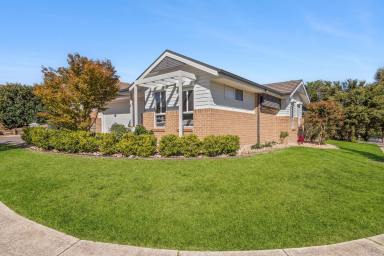 House For Sale - NSW - Goulburn - 2580 - Modern Family Living with Style, Space & Energy Efficiency in a Peaceful Cul-de-Sac  (Image 2)