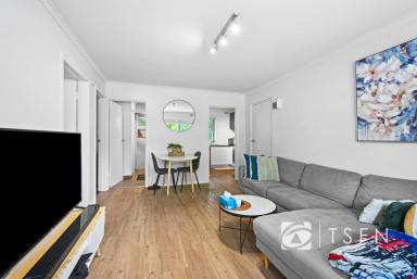 House For Sale - VIC - Quarry Hill - 3550 - Stylish Fully Furnished Living in Prime Quarry Hill Location  (Image 2)