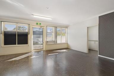 Industrial/Warehouse For Lease - VIC - East Bendigo - 3550 - GREAT POSITION - EXCELLENT CONDITION  (Image 2)