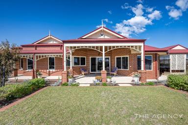 House For Sale - WA - Jindalee - 6036 - Subiaco Style In A Beautiful Jindalee Coastal Setting  (Image 2)
