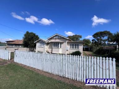 House For Sale - QLD - Kingaroy - 4610 - A charter home looking for a new lease on life  (Image 2)