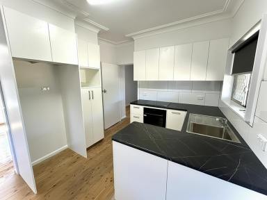 House For Lease - NSW - Tamworth - 2340 - Charming Renovated Home in South Tamworth  (Image 2)