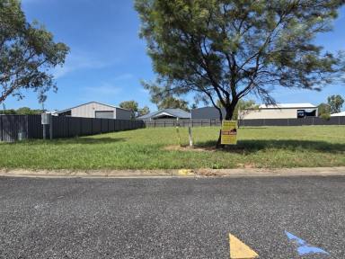 Residential Block For Sale - QLD - Forrest Beach - 4850 - 949 SQ.M. (JUST UNDER 1/4 ACRE) BLOCK TOWARDS END OF COURT!  (Image 2)