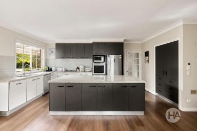 House For Sale - VIC - Bittern - 3918 - Charming Acreage Living  (Image 2)