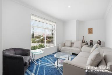 House For Sale - WA - Clarkson - 6030 - Effortless Elegance at Every Turn  (Image 2)