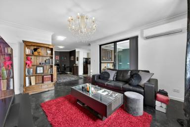 Apartment For Sale - WA - Queens Park - 6107 - Perfect Entry-Level Opportunity in Queens Park  (Image 2)