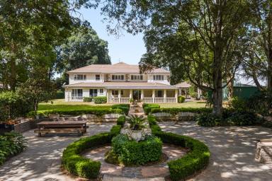 House For Sale - QLD - Blue Mountain Heights - 4350 - Grand Family Estate with Resort-Style Appeal & Expansive Shedding  (Image 2)