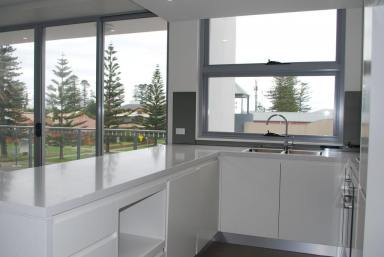 Apartment For Lease - NSW - Kiama - 2533 - Stunning executive-style, two-bedroom apartment  (Image 2)