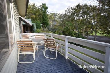 House For Lease - NSW - Nowra - 2541 - Great Location, Opposite Showground  (Image 2)