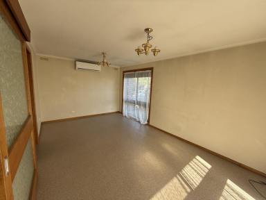 House For Lease - VIC - Hamilton - 3300 - Conveniently Located Home  (Image 2)