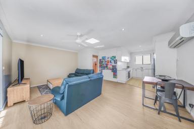 House For Sale - NSW - Tumut - 2720 - Two Bedroom Unit in Strata Complex  (Image 2)