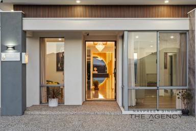 House For Sale - WA - Baldivis - 6171 - Luxury Brand New Living with Dual Kitchens & Premium Finishes in Prime Baldivis Location  (Image 2)