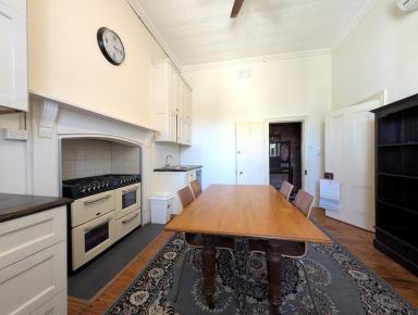 Duplex/Semi-detached For Lease - VIC - Kerang - 3579 - Furnished & Full of Character  (Image 2)