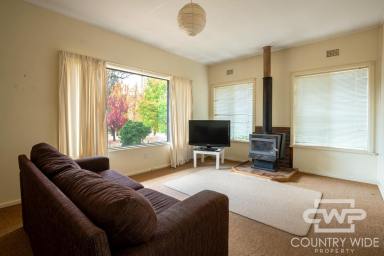 House For Lease - NSW - Ben Lomond - 2365 - Charming 3-Bedroom Cottage for Rent – Peaceful Rural Living  (Image 2)