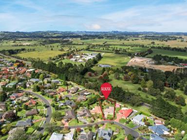 House For Sale - NSW - Bowral - 2576 - Premium Outdoor Space & Value-Add Potential  (Image 2)