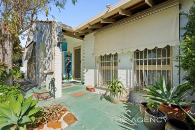 House For Sale - WA - Padbury - 6025 - Timeless Bones and Tranquil Vibes!  (Image 2)