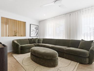 House For Sale - QLD - Highfields - 4352 - Fully Renovated Family Living on 2,645m² with Exceptional Shedding  (Image 2)