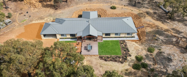 House For Sale - WA - Bakers Hill - 6562 - "Big and Beautiful Lifestyle  in Bakers Hill"  (Image 2)