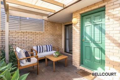 Townhouse For Sale - WA - Como - 6152 - COMFORTABLE & CONVENIENT  (Image 2)