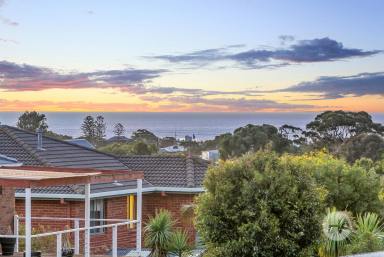 House For Sale - VIC - Mornington - 3931 - Coastal Living with Bay Views and Exceptional Flexibility  (Image 2)