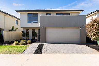 House For Sale - VIC - Mildura - 3500 - Low maintenance four bedroom townhouse!  (Image 2)