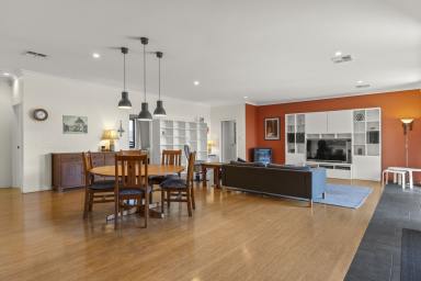 House For Sale - WA - Lakelands - 6180 - Bespoke Family Living with Intelligent Design & Exceptional Efficiency  (Image 2)