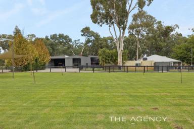 House For Sale - WA - Herne Hill - 6056 - Cottage Lovers, Horse lovers & Big Big Big Shed Lovers - What A Package  (Image 2)