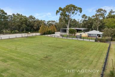 House For Sale - WA - Herne Hill - 6056 - Cottage Lovers, Horse lovers & Big Big Big Shed Lovers - What A Package  (Image 2)