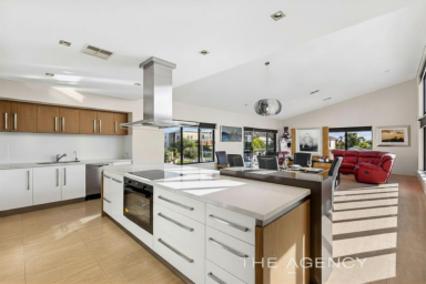 House For Sale - WA - Mullaloo - 6027 - LUXURIOUS MULLALOO MASTERPIECE - OVER 570SQM OF OPULENT COASTAL LIVING!  (Image 2)