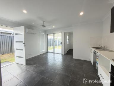 House For Lease - NSW - Kootingal - 2352 - 2/33 Garden Street  (Image 2)